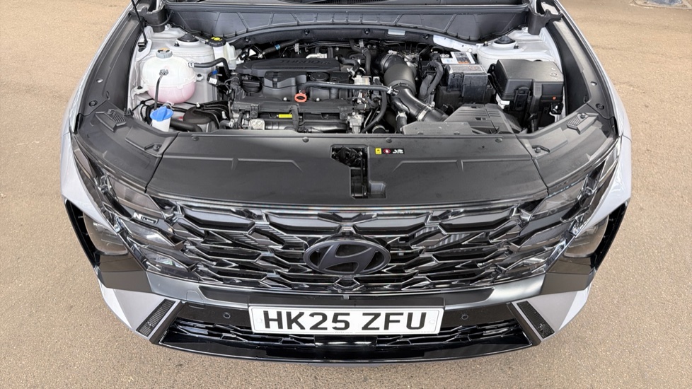 Hyundai TUCSON 1.6T N Line 5dr Petrol Estate - Image 8