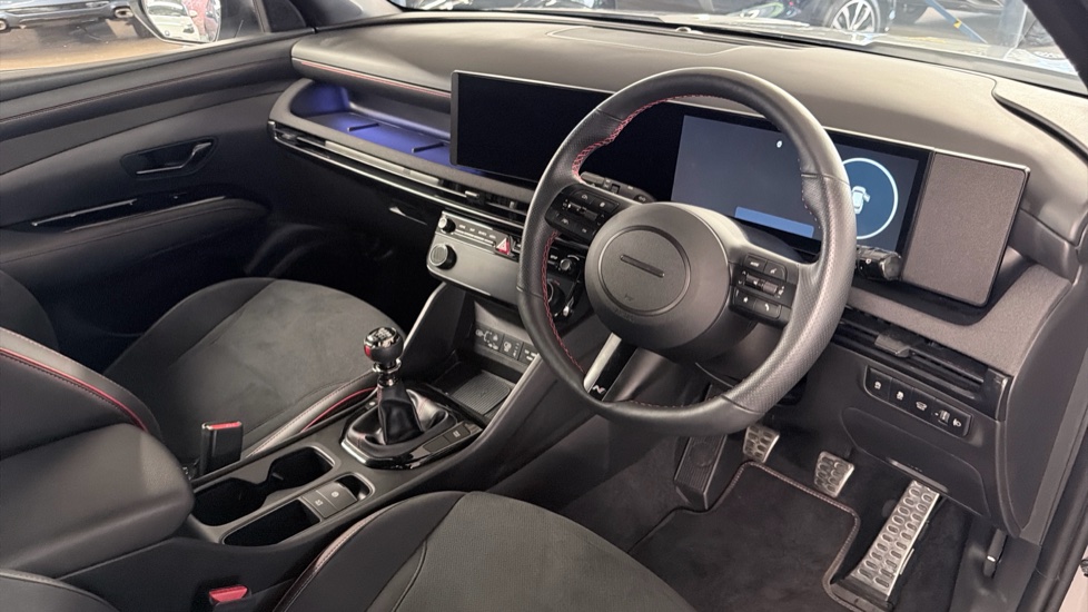 Hyundai TUCSON 1.6T N Line 5dr Petrol Estate - Image 11
