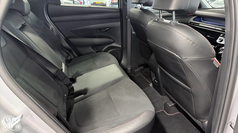 Hyundai TUCSON 1.6T N Line 5dr Petrol Estate - Image 16