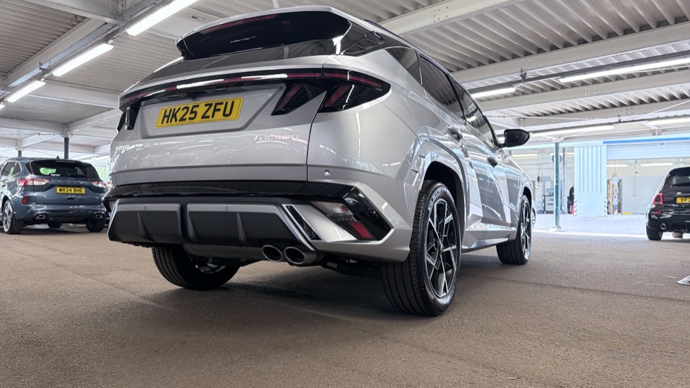 Hyundai TUCSON 1.6T N Line 5dr Petrol Estate - Image 28
