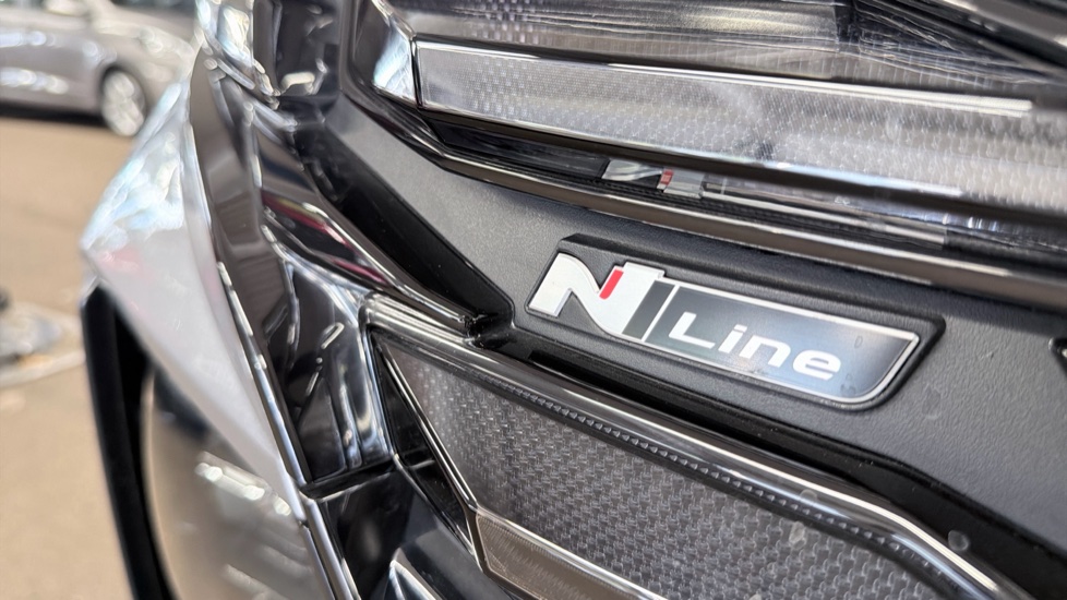 Hyundai TUCSON 1.6T N Line 5dr Petrol Estate - Image 33