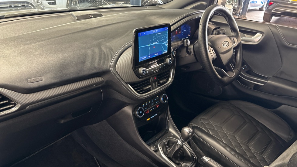 Ford Puma 1.0 EcoBoost Hybrid mHEV 155 ST-Line Vignale 5dr Petrol Hatchback - Image 9