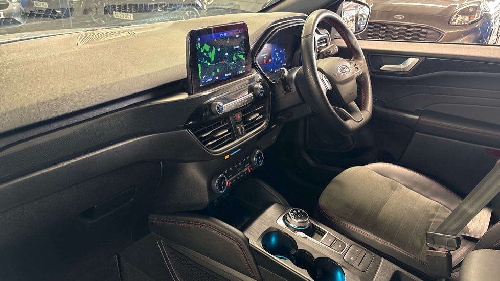 Ford Kuga 2.5 FHEV ST-Line X Edition 5dr CVT Hybrid Estate - Image 9