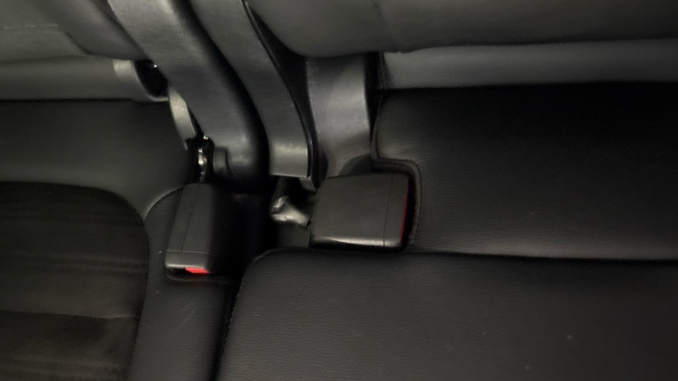 Ford Kuga 2.5 FHEV ST-Line X Edition 5dr CVT Hybrid Estate - Image 17
