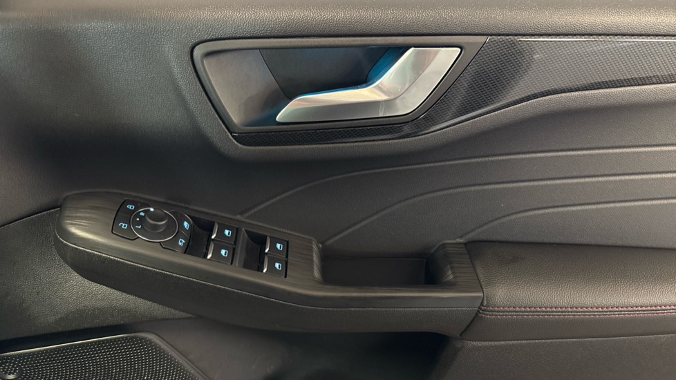 Ford Kuga 2.5 FHEV ST-Line X Edition 5dr CVT Hybrid Estate - Image 23