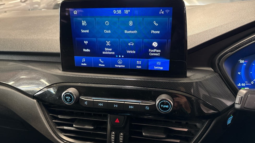 Ford Kuga 2.5 FHEV ST-Line X Edition 5dr CVT Hybrid Estate - Image 36