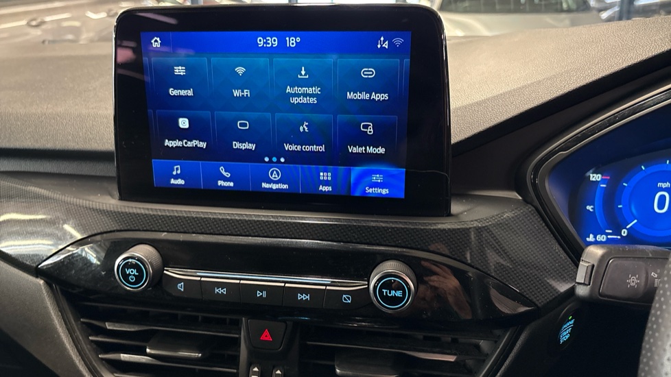 Ford Kuga 2.5 FHEV ST-Line X Edition 5dr CVT Hybrid Estate - Image 37