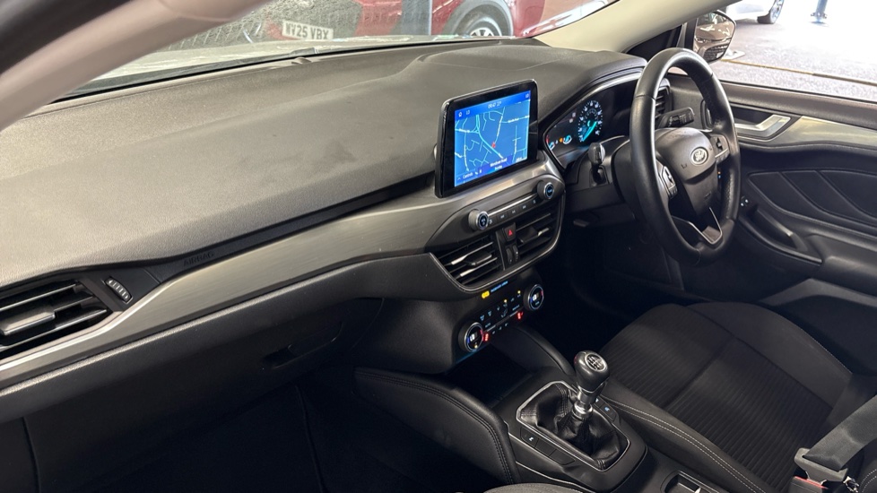 Ford Focus 1.0 EcoBoost 125 Titanium 5dr Petrol Estate - Image 9