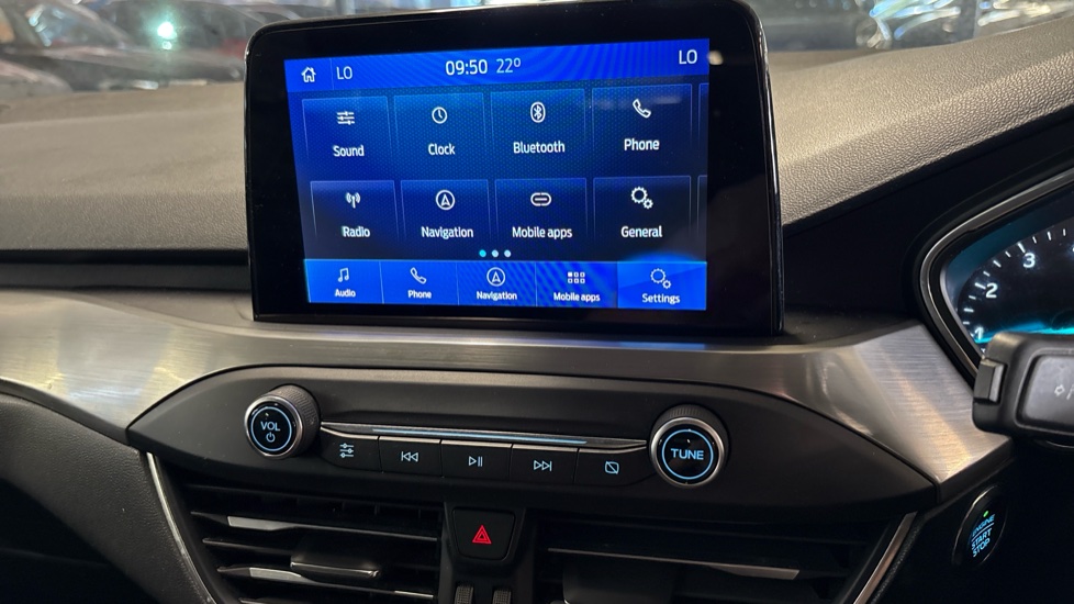 Ford Focus 1.0 EcoBoost 125 Titanium 5dr Petrol Estate - Image 36