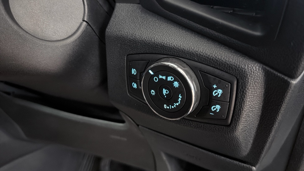 Ford EcoSport 1.0 EcoBoost 125 ST-Line 5dr Petrol Hatchback - Image 41