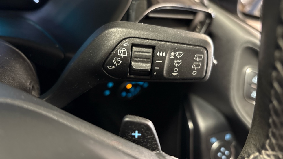 Ford Fiesta 1.0 EcoBoost Titanium 5dr Auto Petrol Hatchback - Image 29