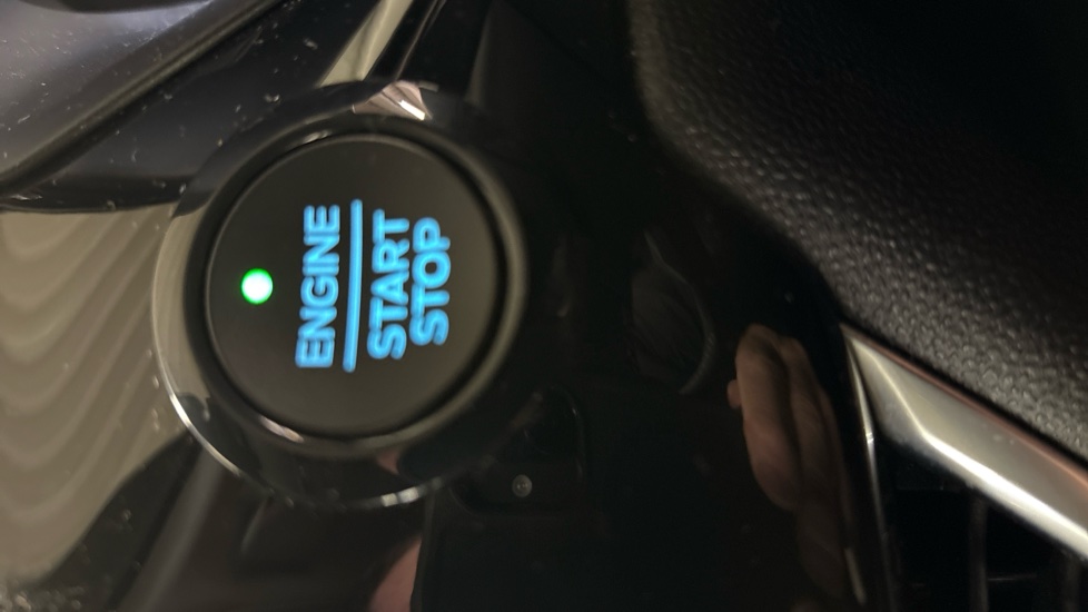 Ford Fiesta 1.0 EcoBoost Titanium 5dr Auto Petrol Hatchback - Image 31