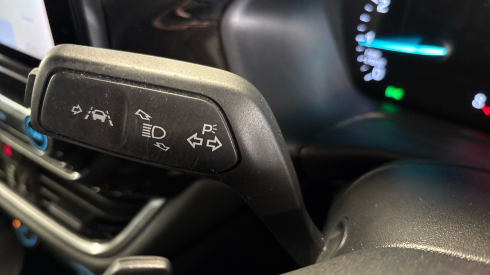 Ford Fiesta 1.0 EcoBoost Titanium 5dr Auto Petrol Hatchback - Image 29