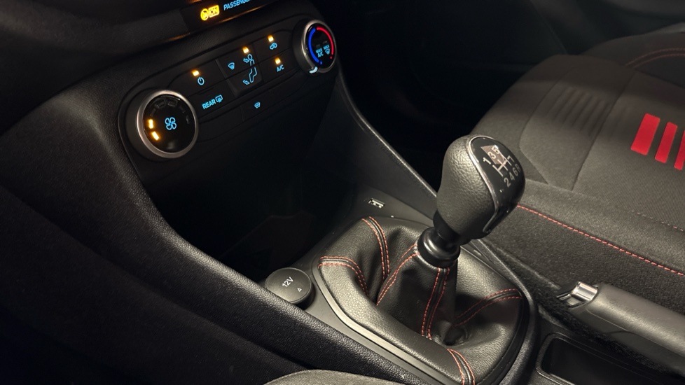 Ford Fiesta 1.0 EcoBoost Hybrid mHEV 125 ST-Line Edition 5dr Petrol Hatchback - Image 13
