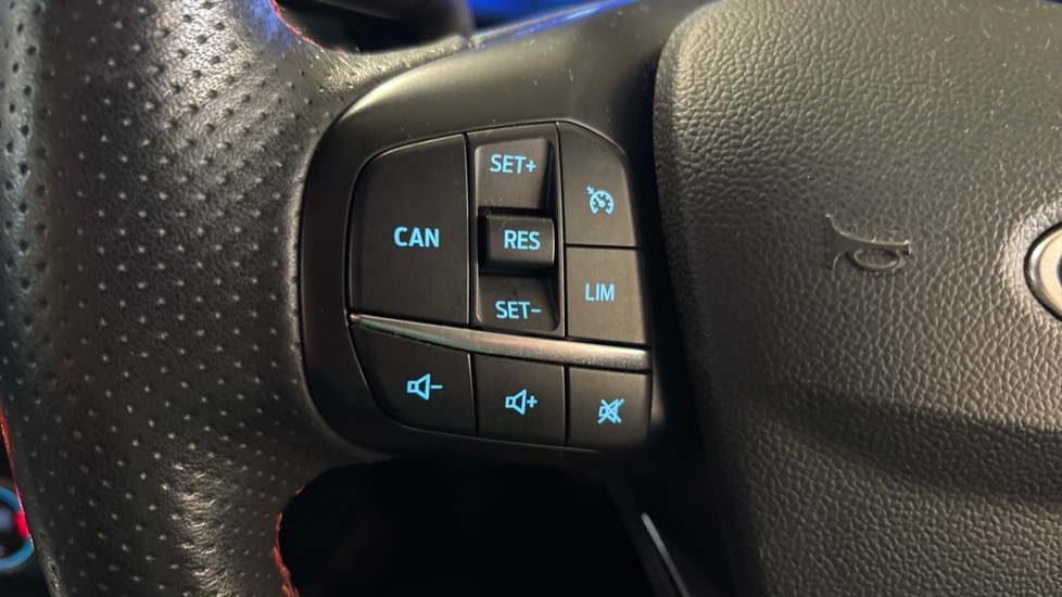 Ford Focus 1.0 EcoBoost Hybrid mHEV 125 ST-Line X Edition 5dr Petrol Hatchback - Image 27