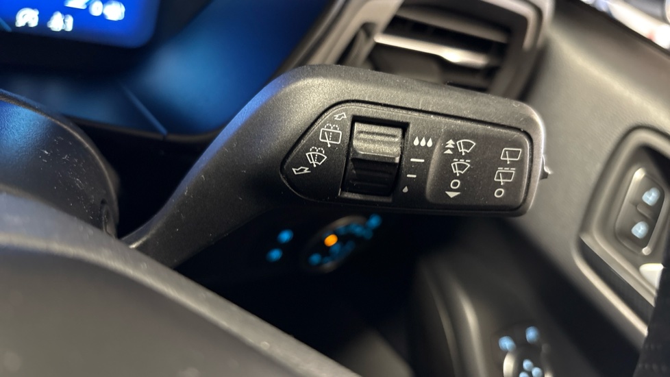 Ford Focus 1.0 EcoBoost Hybrid mHEV 125 ST-Line X Edition 5dr Petrol Hatchback - Image 29