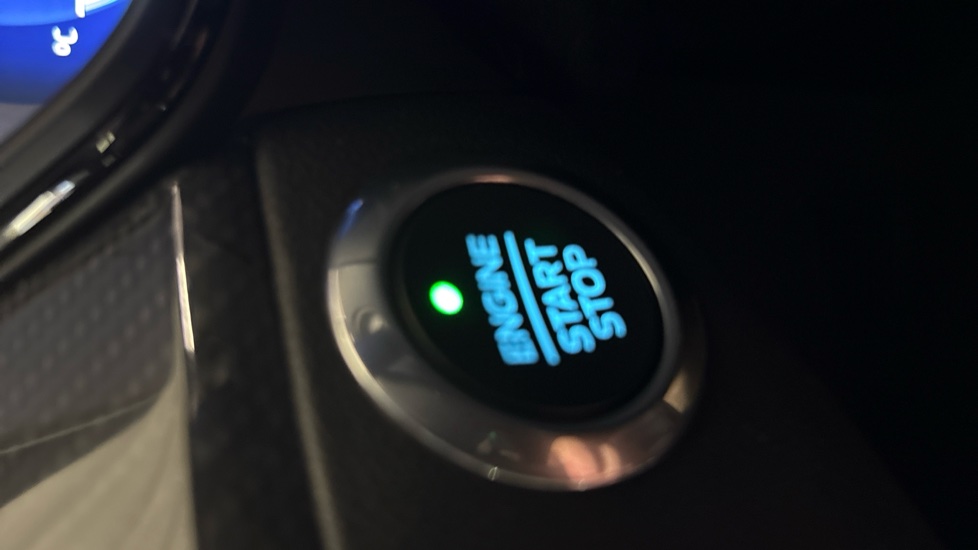 Ford Focus 1.0 EcoBoost Hybrid mHEV 125 ST-Line X Edition 5dr Petrol Hatchback - Image 31