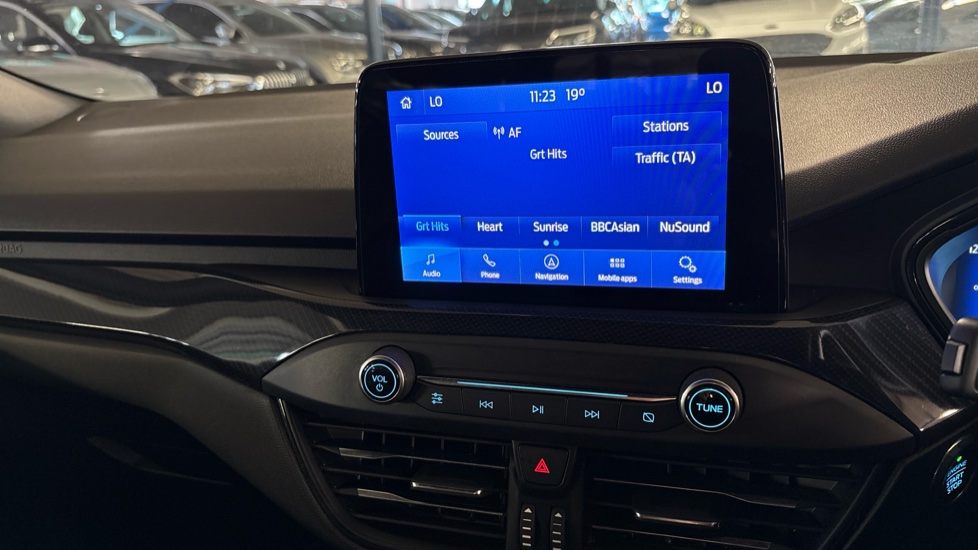 Ford Focus 1.0 EcoBoost Hybrid mHEV 125 ST-Line X Edition 5dr Petrol Hatchback - Image 34