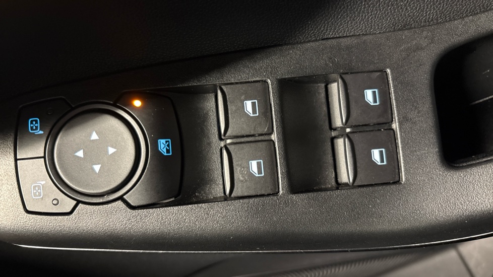 Ford Fiesta 1.0 EcoBoost Active 5dr Petrol Hatchback - Image 22