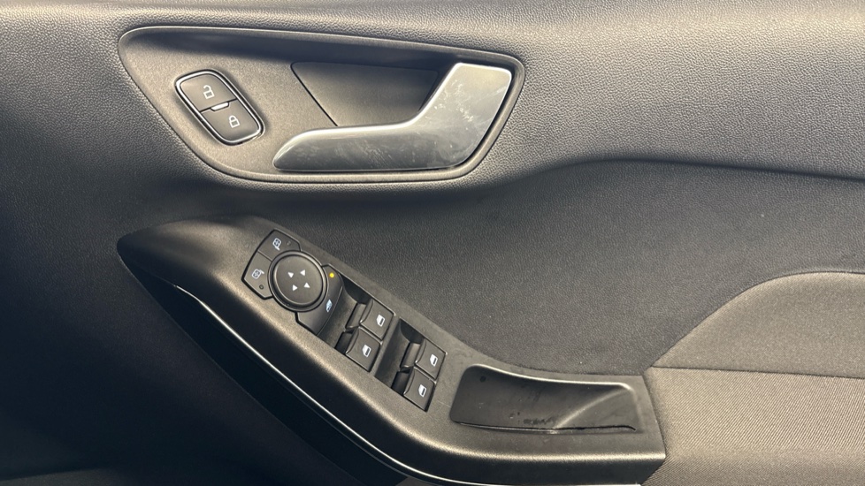 Ford Fiesta 1.0 EcoBoost Active 5dr Petrol Hatchback - Image 23