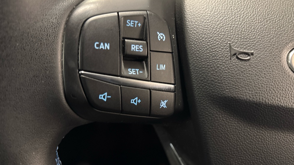 Ford Fiesta 1.0 EcoBoost Active 5dr Petrol Hatchback - Image 27