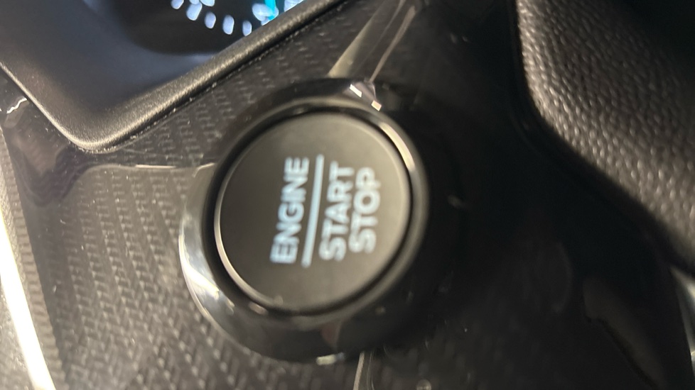 Ford Fiesta 1.0 EcoBoost Active 5dr Petrol Hatchback - Image 31