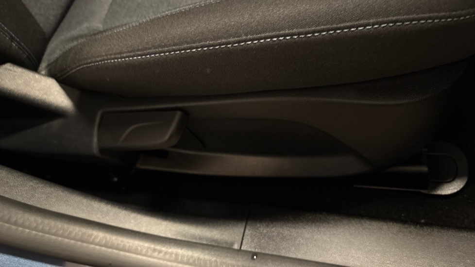 Ford Fiesta 1.0 EcoBoost Active 5dr Petrol Hatchback - Image 41