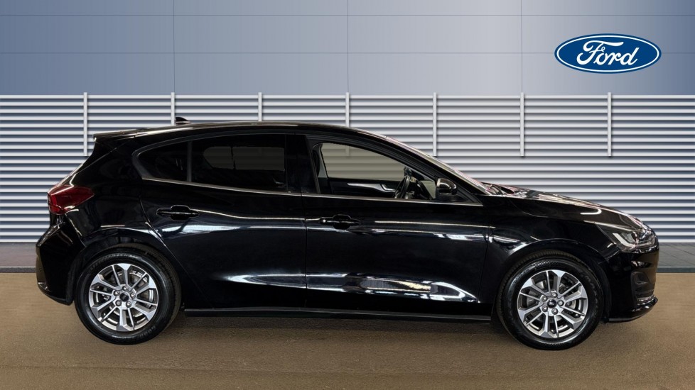 Ford Focus 1.0 EcoBoost Titanium 5dr Petrol Hatchback - Image 5