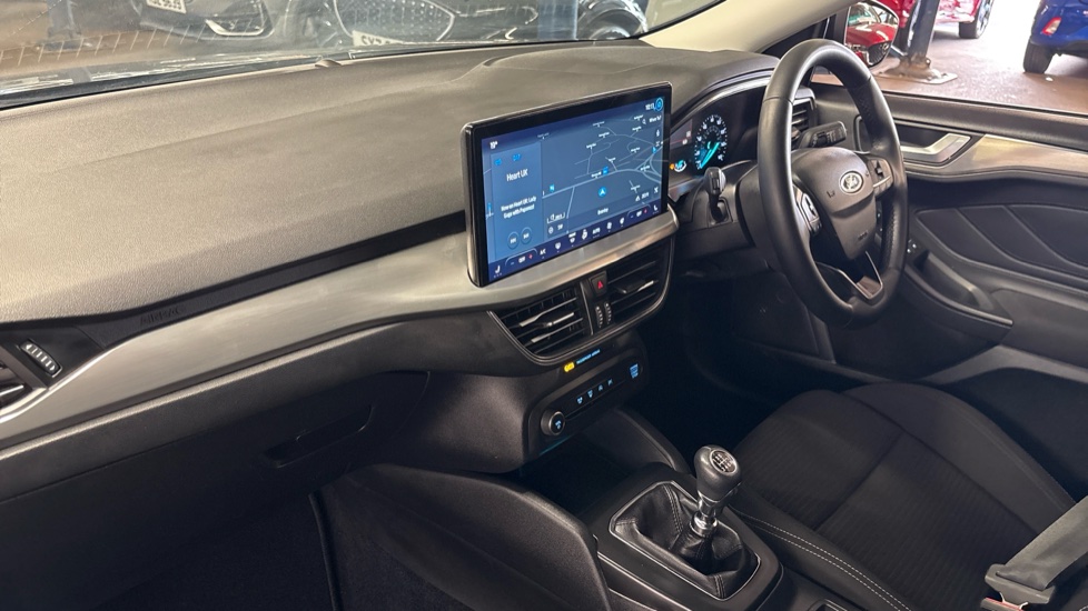 Ford Focus 1.0 EcoBoost Titanium 5dr Petrol Hatchback - Image 9
