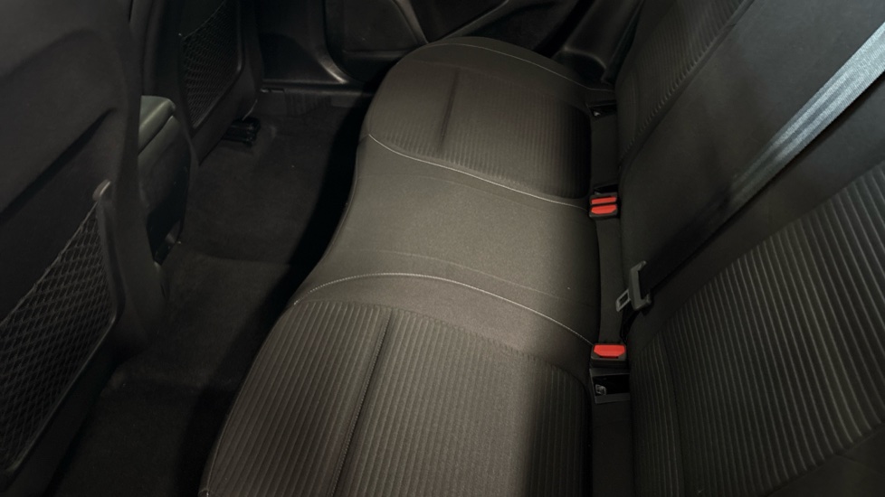 Ford Focus 1.0 EcoBoost Titanium 5dr Petrol Hatchback - Image 16