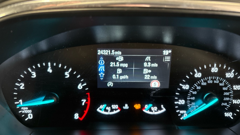 Ford Focus 1.0 EcoBoost Titanium 5dr Petrol Hatchback - Image 18