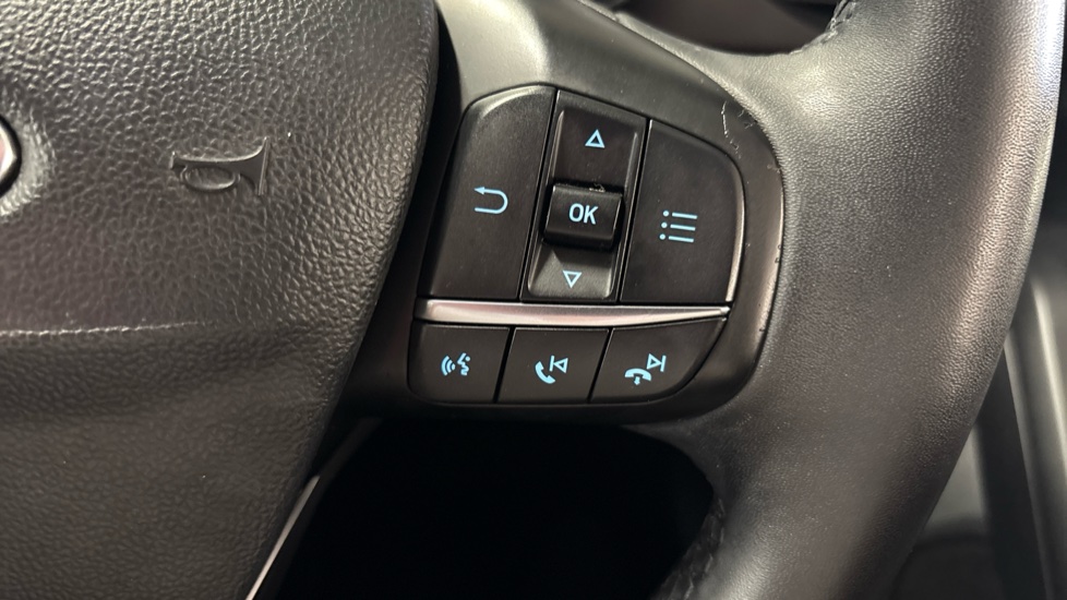 Ford Focus 1.0 EcoBoost Titanium 5dr Petrol Hatchback - Image 26