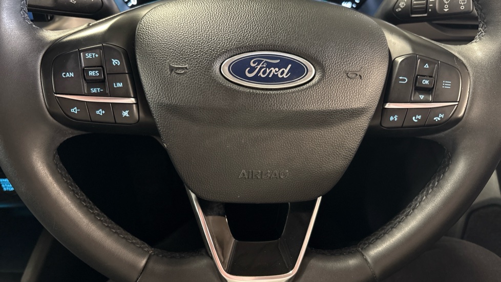 Ford Focus 1.0 EcoBoost Titanium 5dr Petrol Hatchback - Image 28