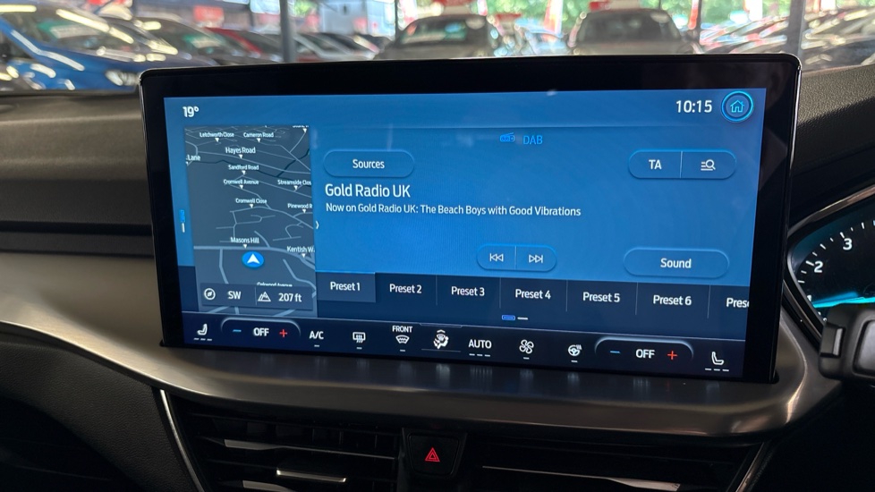 Ford Focus 1.0 EcoBoost Titanium 5dr Petrol Hatchback - Image 33