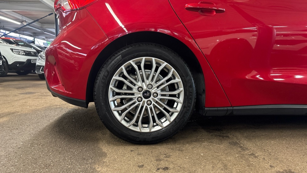 Ford Focus 1.0 EcoBoost Hybrid mHEV 125 Titanium X Ed 5dr Petrol Hatchback - Image 7