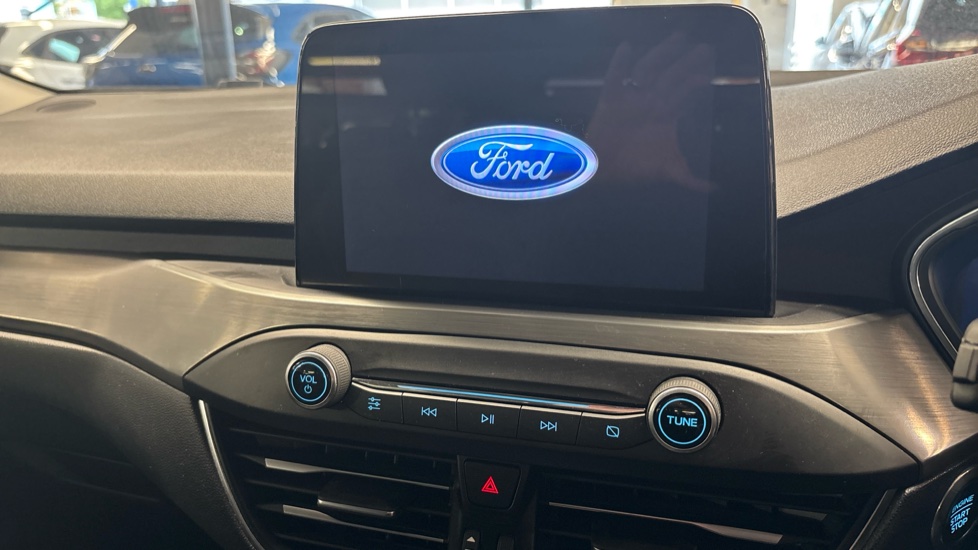 Ford Focus 1.0 EcoBoost Hybrid mHEV 125 Titanium X Ed 5dr Petrol Hatchback - Image 33
