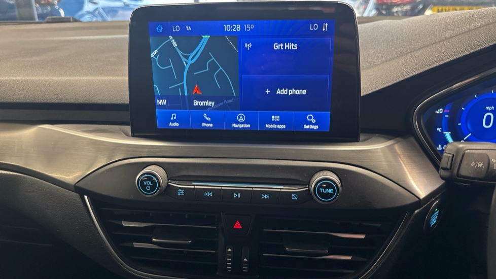 Ford Focus 1.0 EcoBoost Hybrid mHEV 125 Titanium X Ed 5dr Petrol Hatchback - Image 35