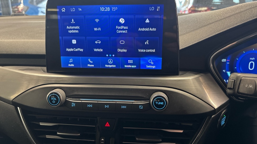 Ford Focus 1.0 EcoBoost Hybrid mHEV 125 Titanium X Ed 5dr Petrol Hatchback - Image 39