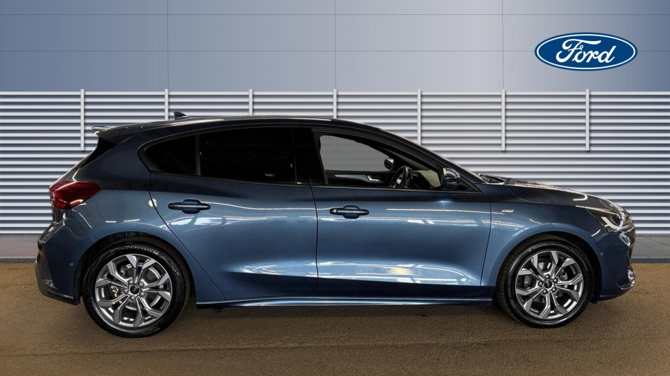 Ford Focus 1.0 EcoBoost ST-Line Style 5dr Petrol Hatchback - Image 5