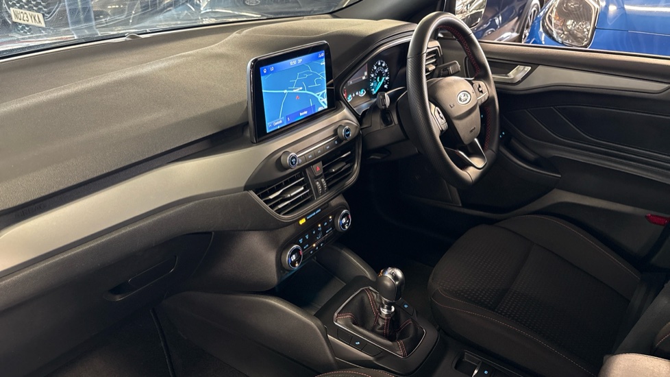 Ford Focus 1.0 EcoBoost ST-Line Style 5dr Petrol Hatchback - Image 9