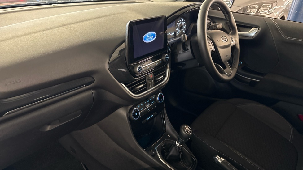 Ford Puma 1.0 EcoBoost Hybrid mHEV Titanium 5dr Petrol Hatchback - Image 9