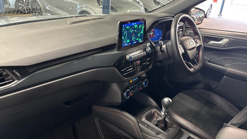 Ford Kuga 1.5 EcoBoost 150 ST-Line Edition 5dr Petrol Estate - Image 9