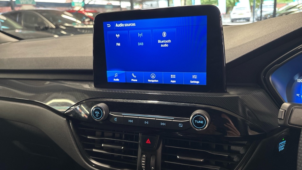 Ford Kuga 1.5 EcoBoost 150 ST-Line Edition 5dr Petrol Estate - Image 35