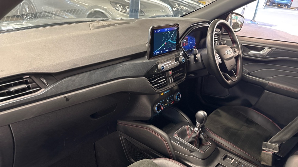 Ford Kuga 1.5 EcoBoost 150 ST-Line Edition 5dr Petrol Estate - Image 9