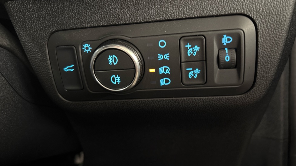 Ford Kuga 1.5 EcoBoost 150 ST-Line Edition 5dr Petrol Estate - Image 25