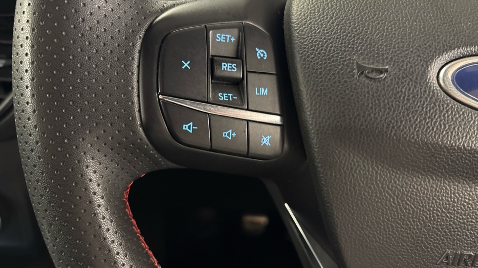Ford Kuga 1.5 EcoBoost 150 ST-Line Edition 5dr Petrol Estate - Image 27