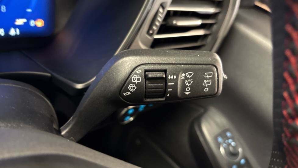 Ford Kuga 1.5 EcoBoost 150 ST-Line Edition 5dr Petrol Estate - Image 29