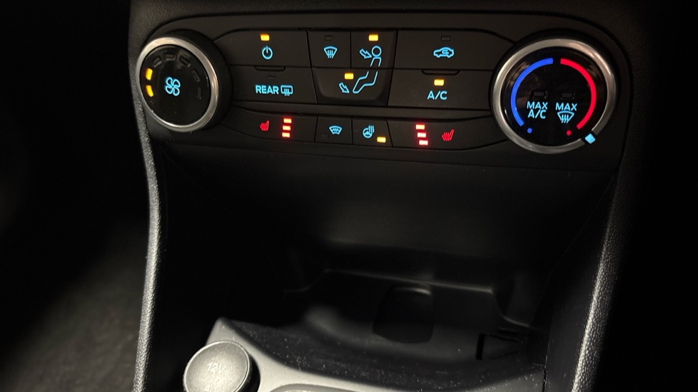 Ford Fiesta 1.0 EcoBoost Hybrid mHEV 125 Titanium 5dr Auto Petrol Hatchback - Image 37