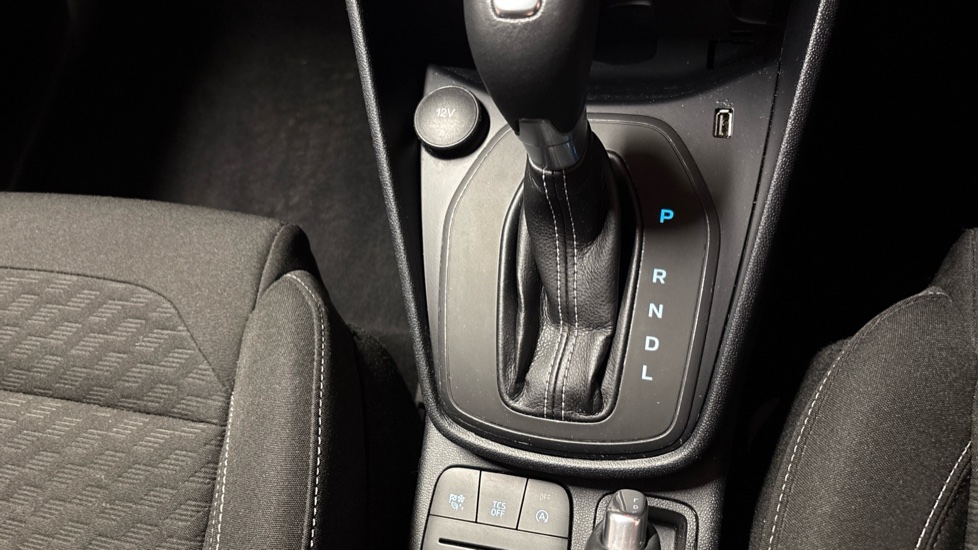 Ford Fiesta 1.0 EcoBoost Hybrid mHEV 125 Titanium 5dr Auto Petrol Hatchback - Image 39
