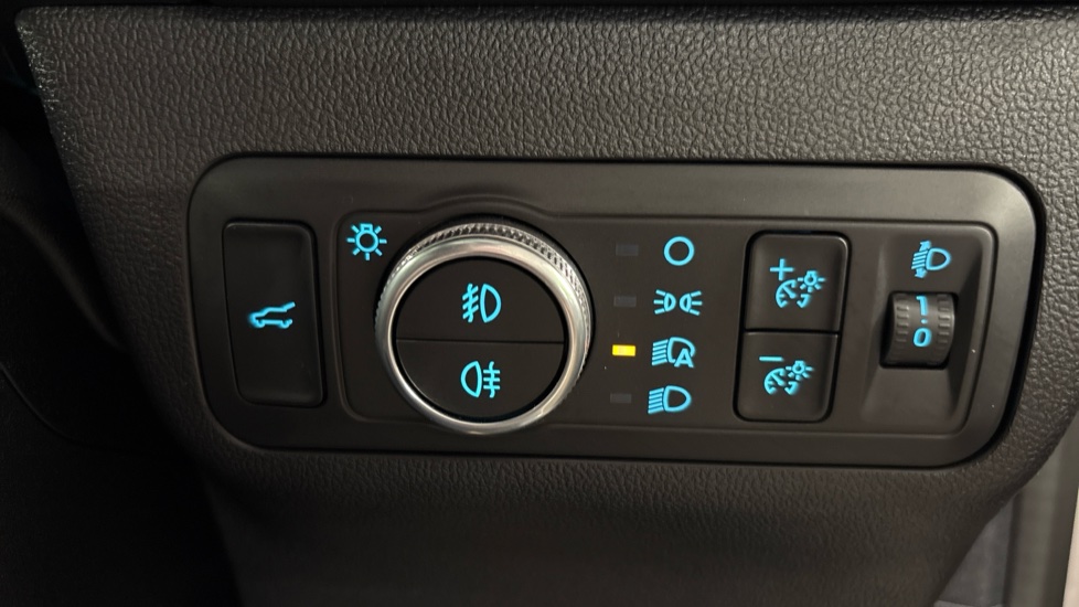 Ford Kuga 1.5 EcoBoost 150 ST-Line X Edition 5dr Petrol Estate - Image 25